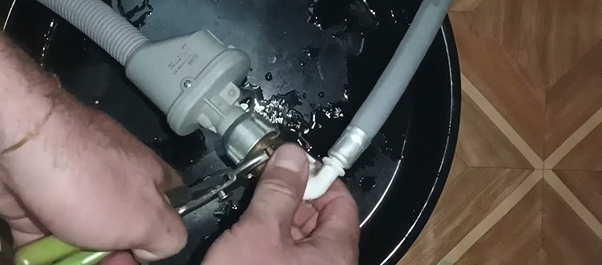 Замена патрубка подачи воды в стиральной машине Beko